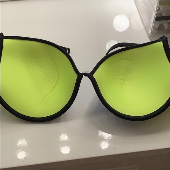 Victoria secret bathing suit - Picture 5 of 7